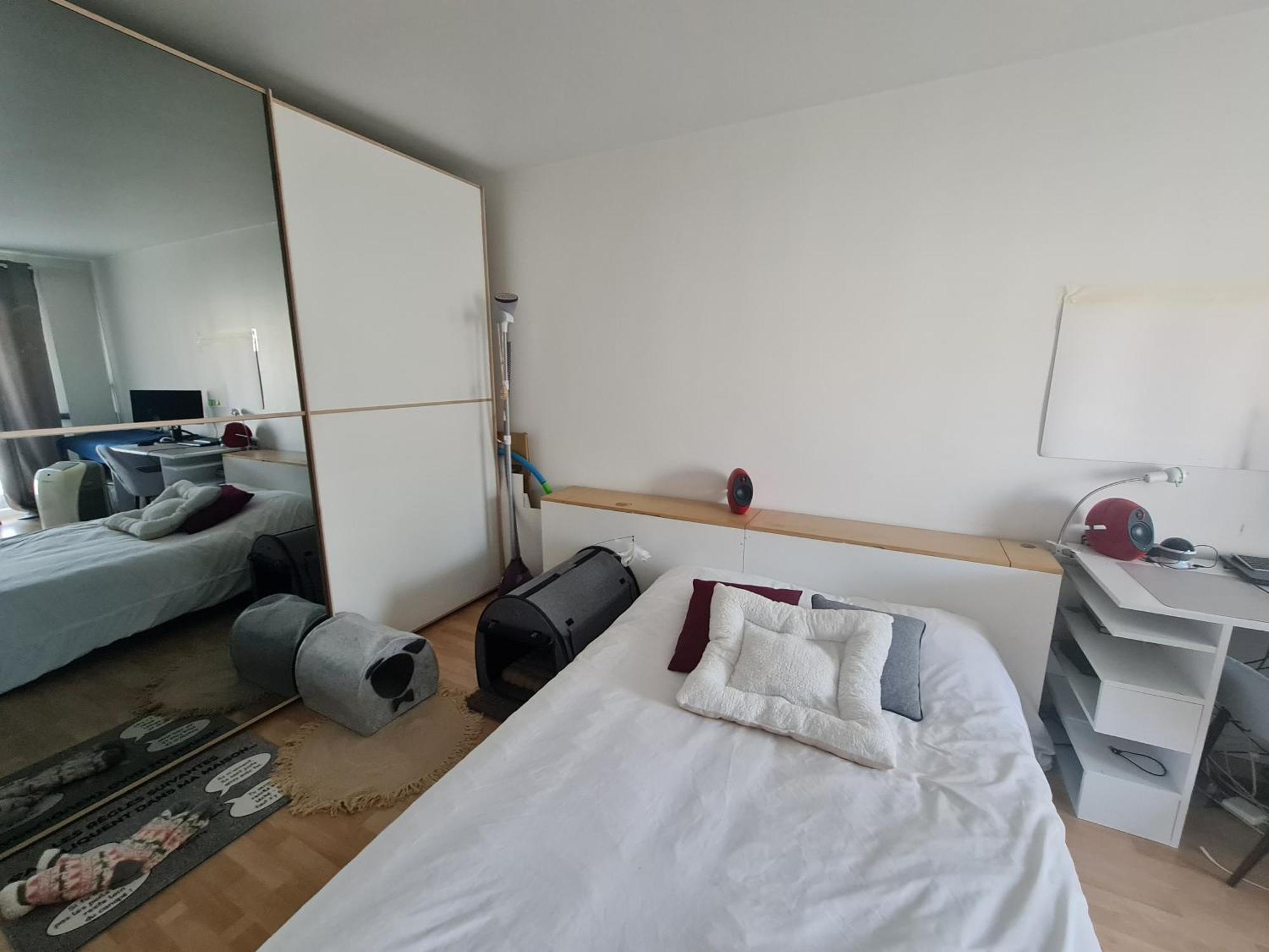Luminous With Air Conditioning, Eiffel Tower View * Parijs